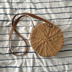 Woven round bag